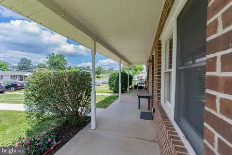 Exterior - 304 E 12th Ave, Ranson, WV 25438 photo 7 of 21