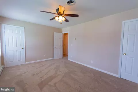 Bedroom - 304 E 12th Ave, Ranson, WV 25438 photo 2 of 10