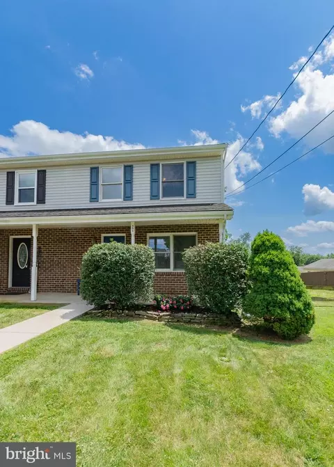 Exterior - 304 E 12th Ave, Ranson, WV 25438 photo 21 of 21