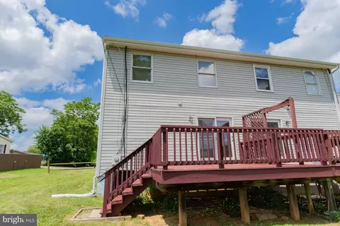 Exterior - 304 E 12th Ave, Ranson, WV 25438 photo 20 of 21