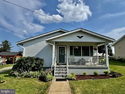 214 E 6th Ave, Ranson, WV 25438 photo 1
