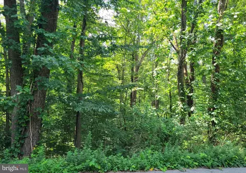 4 Old Chestnut Drive, Harpers Ferry, WV 25425