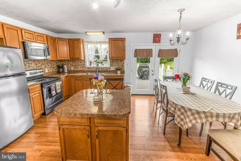 Kitchen - 207 Preston Pl, Ranson, WV 25438 photo 2 of 2