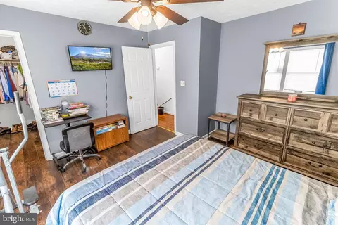 Bedroom - 207 Preston Pl, Ranson, WV 25438 photo 2 of 4