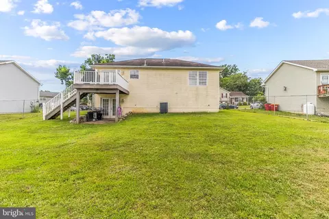 Exterior - 207 Preston Pl, Ranson, WV 25438 photo 5 of 6