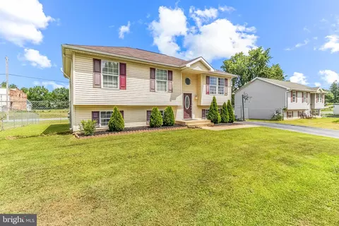 Exterior - 207 Preston Pl, Ranson, WV 25438 photo 3 of 6
