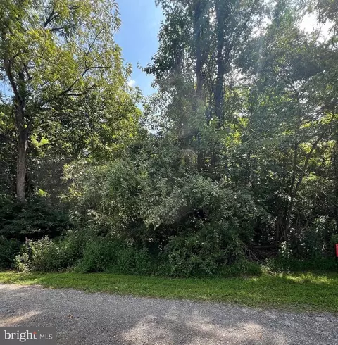 1 Symphony Lane, Harpers Ferry, WV 25425