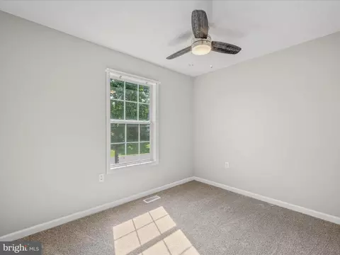 904 Oak Lee Dr, Ranson, WV 25438 photo 27
