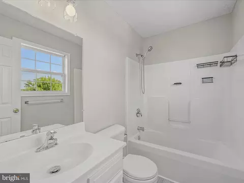 904 Oak Lee Dr, Ranson, WV 25438 photo 19