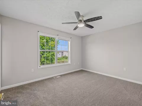 904 Oak Lee Dr, Ranson, WV 25438 photo 16