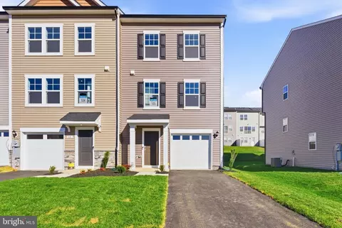 76 Bolingbroke Way, Charles Town, WV 25414