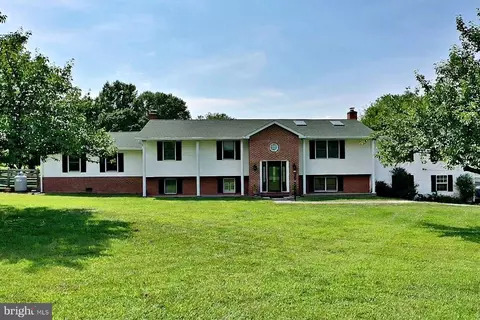 66 Arbor Ct, Harpers Ferry, WV 25425