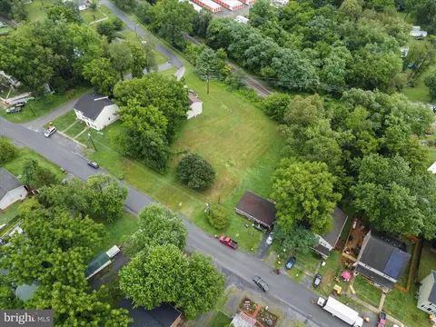 406 Burns St, Ranson, WV 25438 photo 9