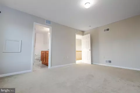 Bedroom - 432 Quail Run Rd, Summit Point, WV 25446 photo 3 of 4