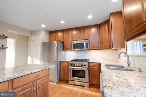 Kitchen - 432 Quail Run Rd, Summit Point, WV 25446 photo 2 of 3