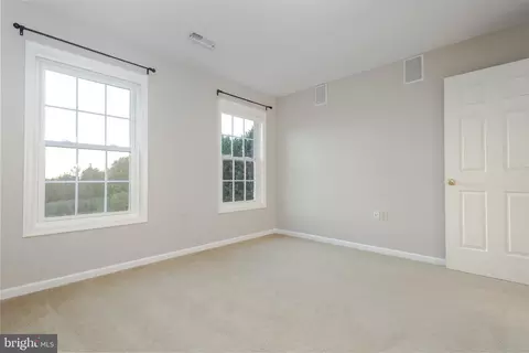 Bedroom - 432 Quail Run Rd, Summit Point, WV 25446 photo 4 of 4