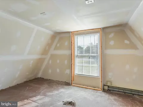 Bedroom - 123 Plum Tree Ln, Ranson, WV 25438 photo 5 of 5