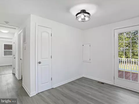 Entry Way - 123 Plum Tree Ln, Ranson, WV 25438 photo 2 of 3