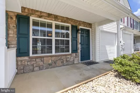 92 Fuzzy Tail Dr, Ranson, WV 25438 photo 3