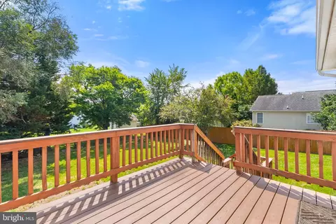 Exterior - 28 Mopsy Ct, Ranson, WV 25438 photo 12 of 19