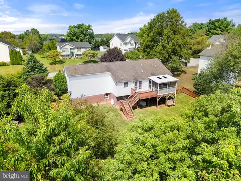 View/Area - 28 Mopsy Ct, Ranson, WV 25438 photo 1 of 3