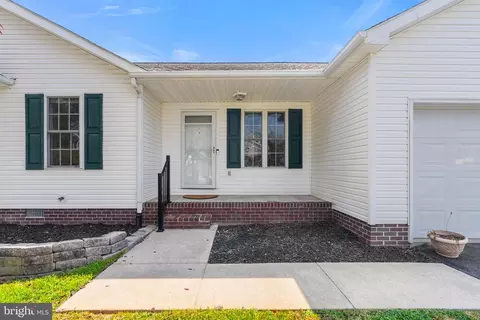 Exterior - 28 Mopsy Ct, Ranson, WV 25438 photo 9 of 19