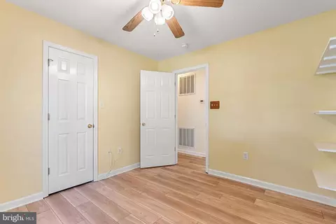 Bedroom - 28 Mopsy Ct, Ranson, WV 25438 photo 3 of 5