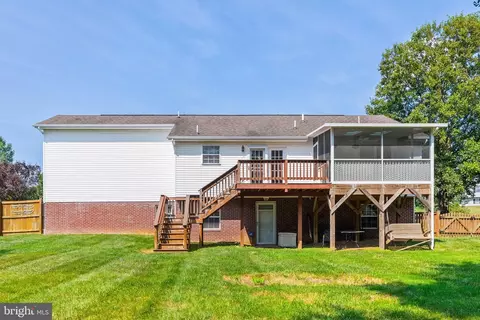 Exterior - 28 Mopsy Ct, Ranson, WV 25438 photo 18 of 19