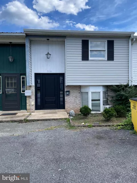 314 E 11th Ave, Ranson, WV 25438