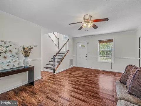 571 Oak Lee Dr, Ranson, WV 25438 photo 2