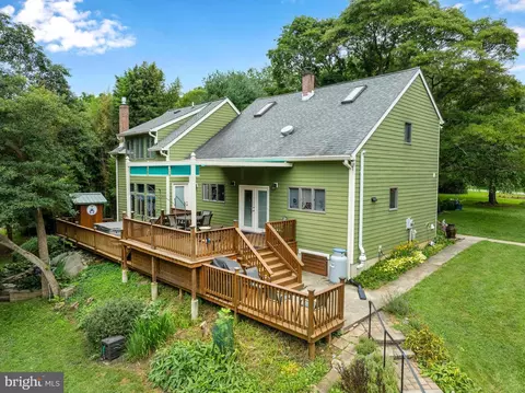 278 Chandler Dr, Shepherdstown, WV 25443