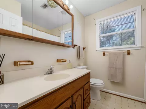 208 S Marshall St, Ranson, WV 25438 photo 18