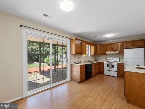 208 S Marshall St, Ranson, WV 25438 photo 6