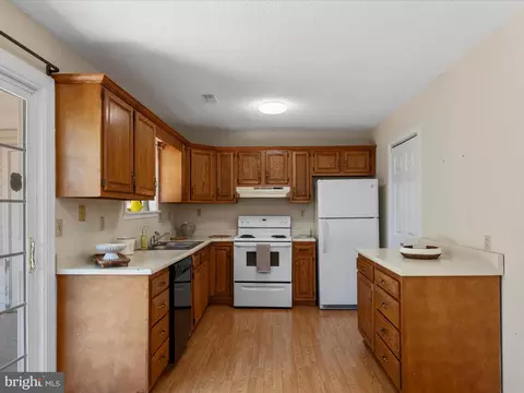 208 S Marshall St, Ranson, WV 25438 photo 8
