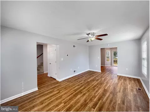Living - 48 Mopsy Ct, Ranson, WV 25438 photo 3 of 4