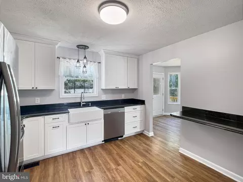 Kitchen - 48 Mopsy Ct, Ranson, WV 25438 photo 3 of 4