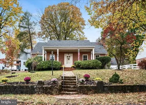 624 S Mildred St, Charles Town, WV 25414