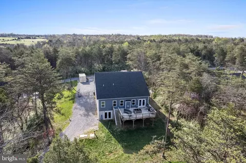123 Pine Cone Rd, Kearneysville, WV 25430