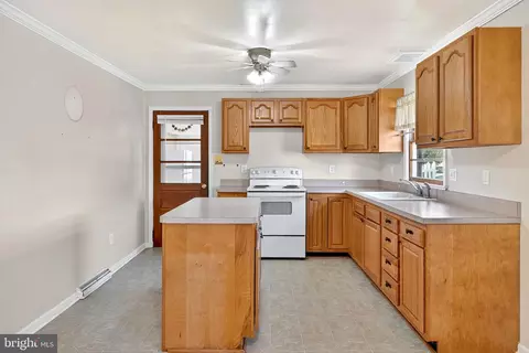 605 N Marshall St, Ranson, WV 25438 photo 11