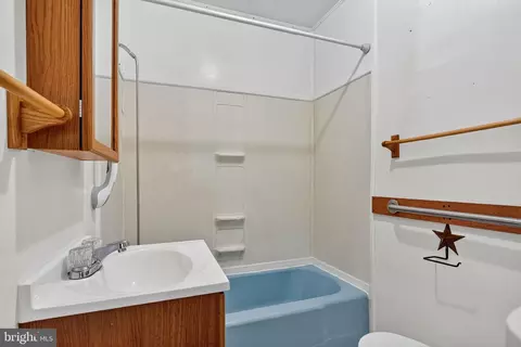605 N Marshall St, Ranson, WV 25438 photo 9