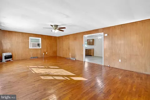 605 N Marshall St, Ranson, WV 25438 photo 2