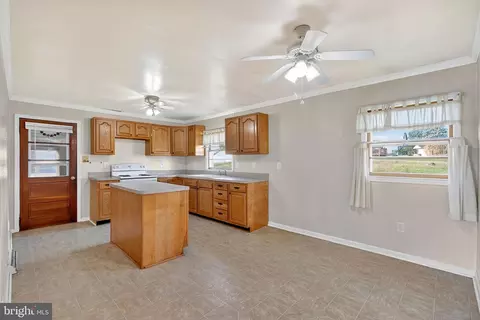 605 N Marshall St, Ranson, WV 25438 photo 3
