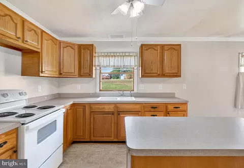 605 N Marshall St, Ranson, WV 25438 photo 13