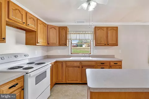 605 N Marshall St, Ranson, WV 25438 photo 14
