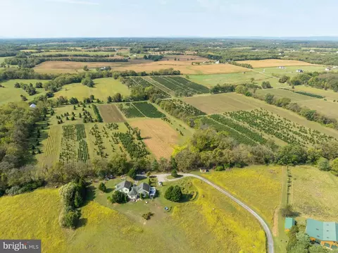 View/Area - 364 Knott Rd, Shepherdstown, WV 25443 photo 9 of 18