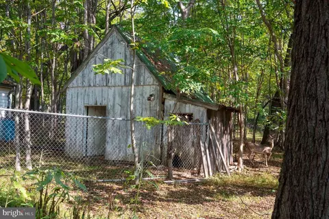 Exterior - 364 Knott Rd, Shepherdstown, WV 25443 photo 7 of 9
