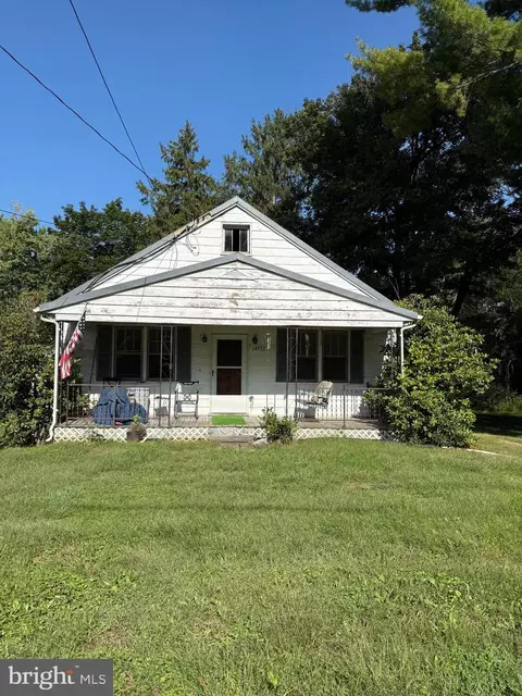 14977 Leetown Rd, Kearneysville, WV 25430