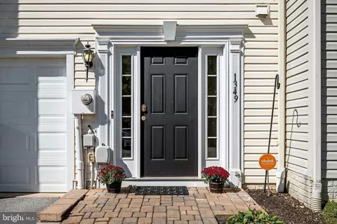 Entry Way - 1349 Mare St, Ranson, WV 25438 photo 1 of 9