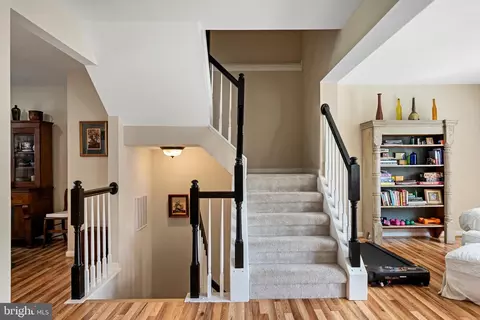 Entry Way - 1349 Mare St, Ranson, WV 25438 photo 6 of 9