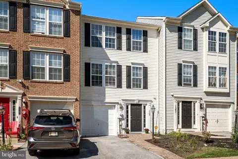 Exterior - 1349 Mare St, Ranson, WV 25438 photo 7 of 8